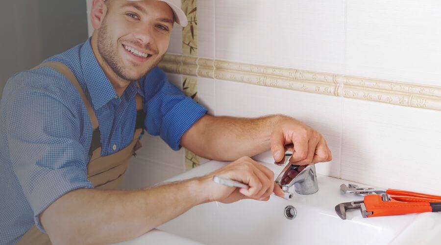Professional clogged drains services in Mount Auburn, IA